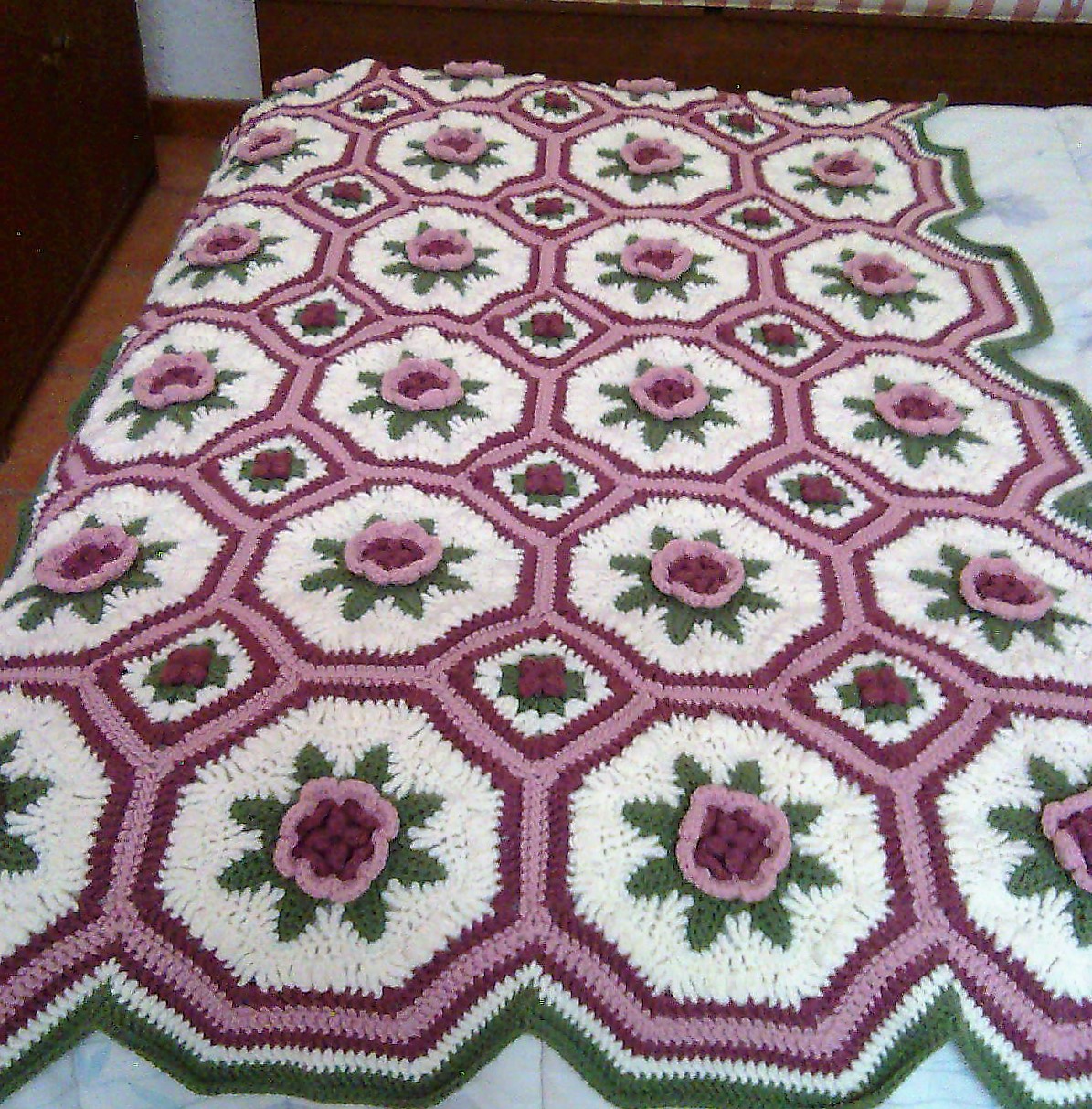 Blanket of Roses Afghan pattern free CROCHET WORKS