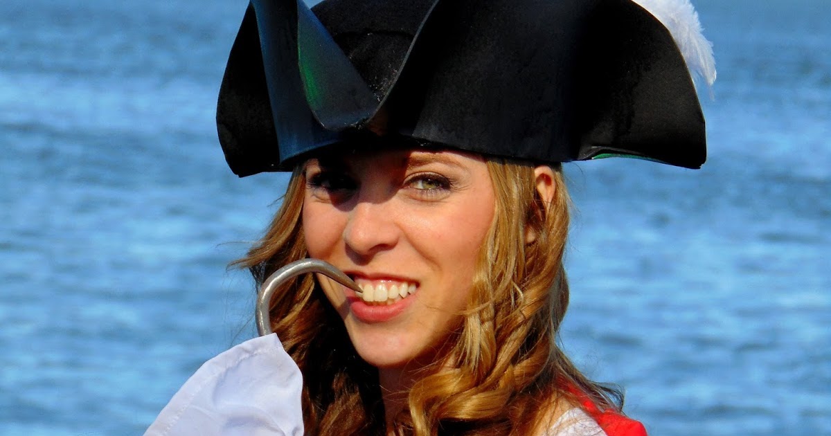 Productions Vivame Comment faire Le chapeau du capitaine Crochet