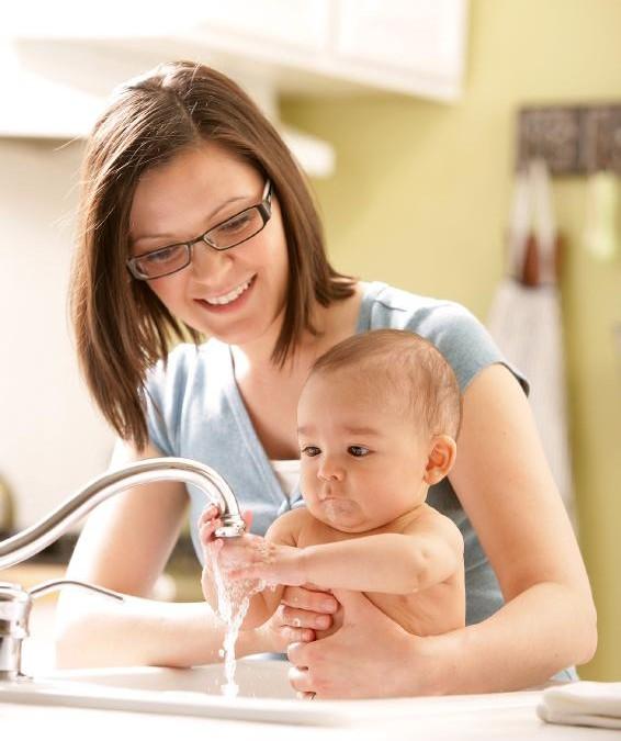 Tips To Keep It Safe While Bathing A Baby >>> HealthZine.Info