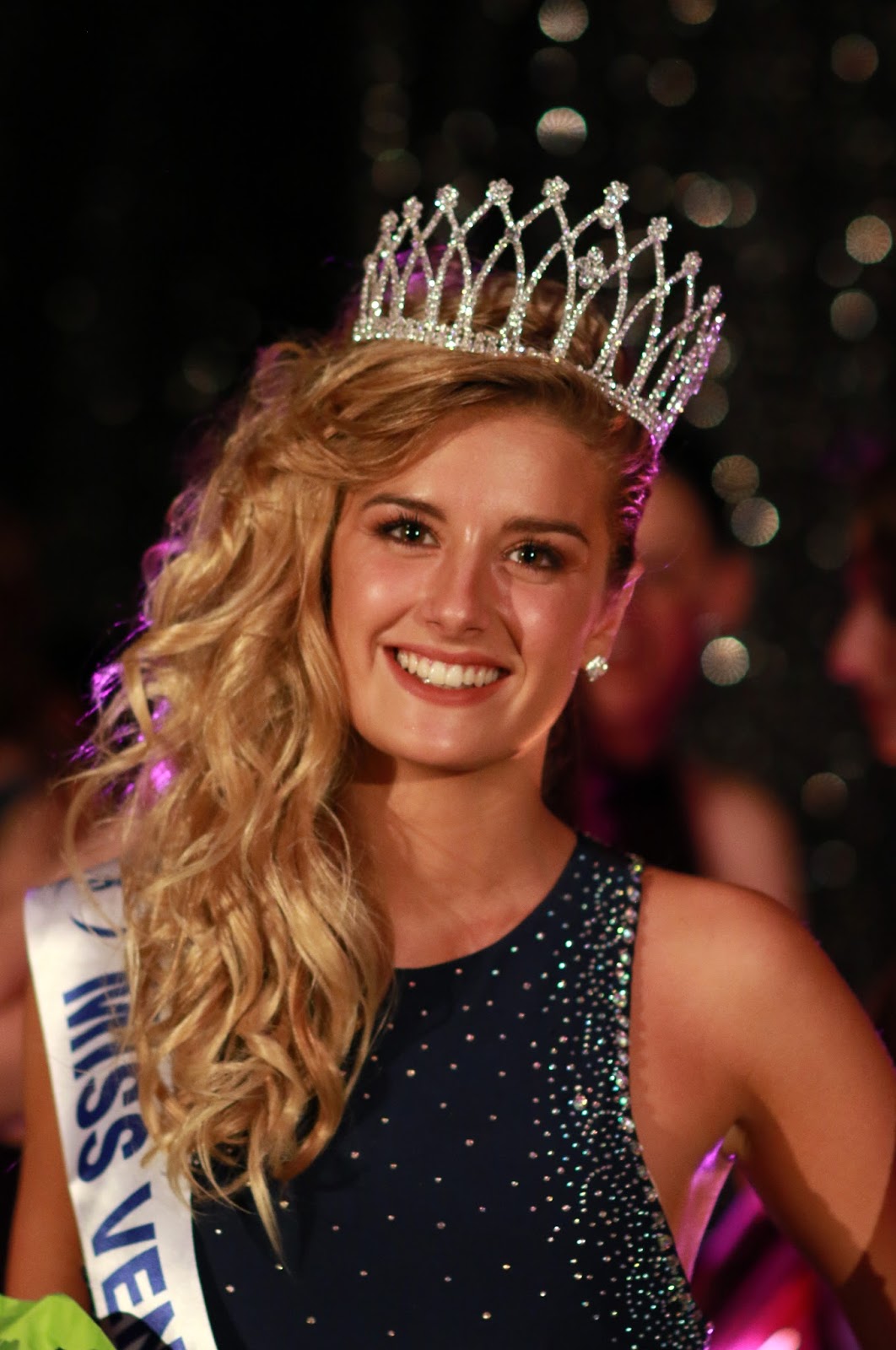 Chloe 18ans Etudiante En Droit A Cannes Les élections de miss en Bretagne et dans l'Ouest, par Pierre Boucher