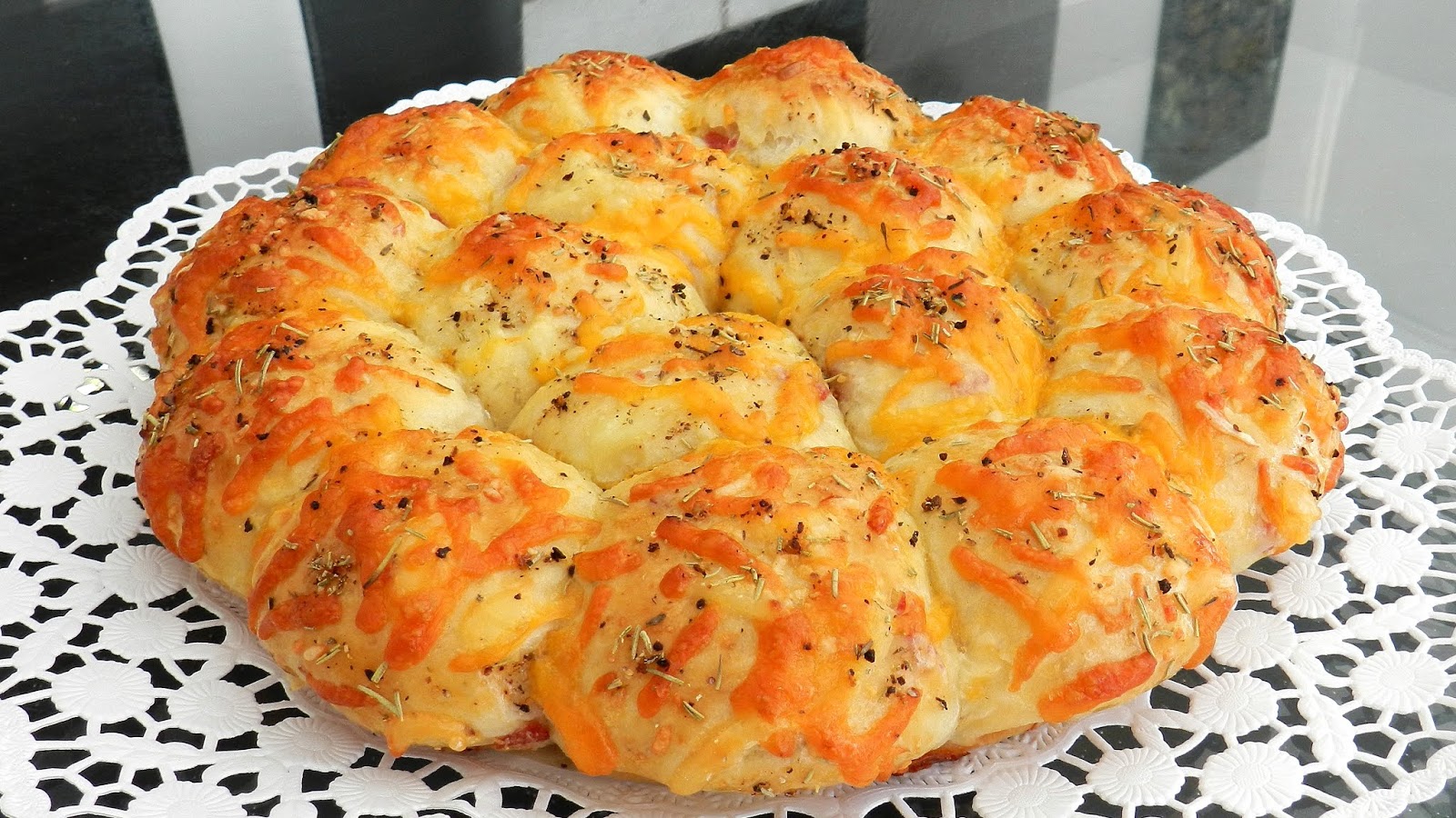 Rosemary Cheddar Cheese Dinner Rolls
