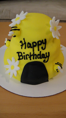 Bee Hive Cake