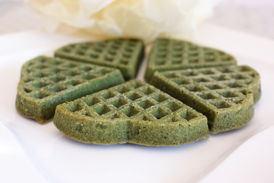 Rezept Spinatwaffel für Hunde selbst backen Rezept Spinatwaffel für Hunde selbst backen