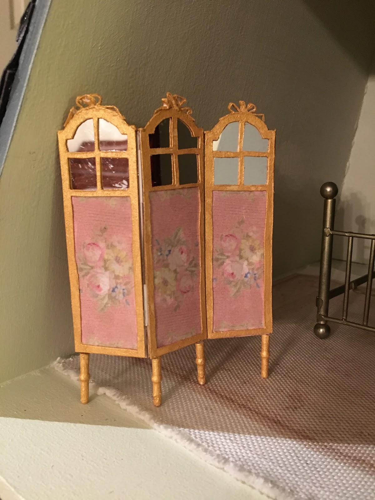 lea frisoni dollhouse