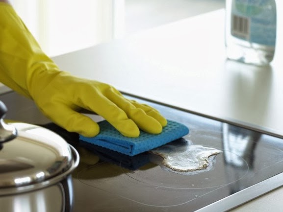 Limpieza en la placa de tu cocina