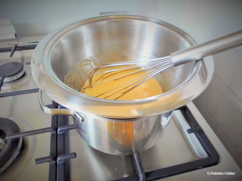 Haselnuss-Makronen Torte