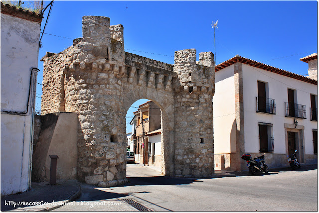 Puerta de Ocaña o de San Cristóbal, Yepes