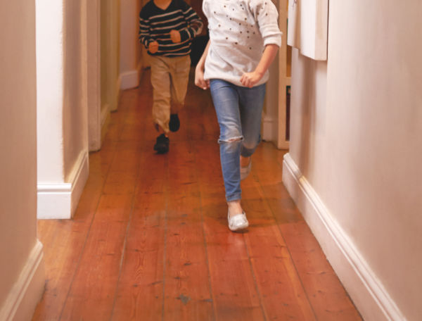 INDOOR ACTIVITIES TO KEEP KIDS MOVING: tons of great ideas! #indooractivitiesforkids #indooractivitiesfortoddlers #indooractivities #activeactivitiesforkids #movementactivitiesforkids #keepkidsbusy #keepkidsbusyindoors