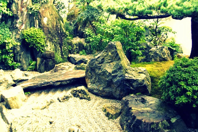 Japanese Rock Garden Sakuteiki