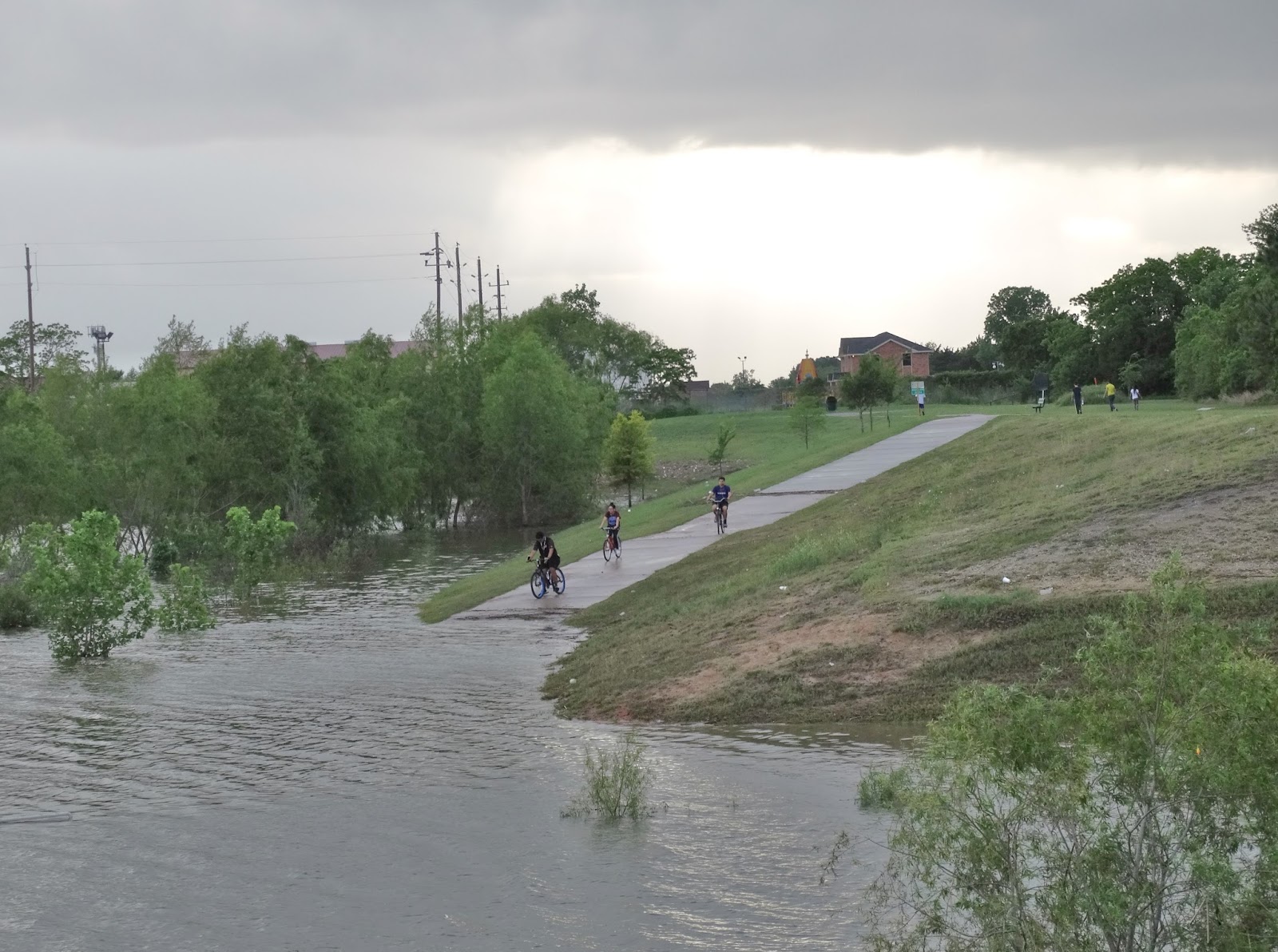 HTownWest Photo Blog Brays Bayou High water in the detention basin