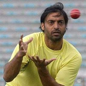 Latest Hot Celebrities Wallpapers: shoaib_akhtar_