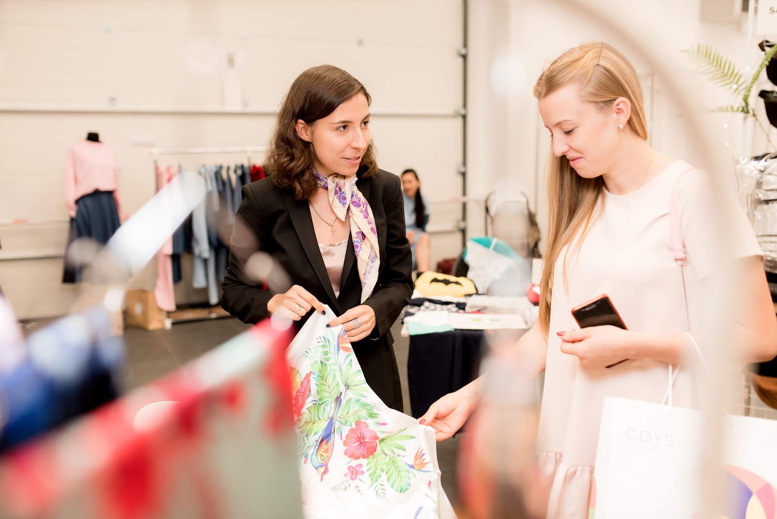 Дизайнер одежды. Awesome city club. Книга про цвет. Fashion skills. Fashion skills.