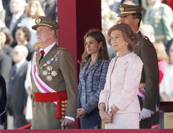 Queen Sofia, Princess letizia and Elena attended imposition act laureate cross of the San Fernando Armored Cavalry Regiment 'Alcantara 10
