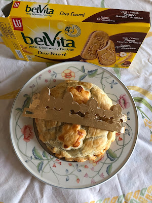 Galette des rois aux biscuits Belvita Duo Fourré Goût Chocolat Noisette, épiphanie, Lu petit déjeuner