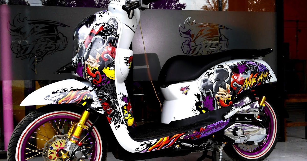  Gambar  Modifikasi Scoopy  Warna  Hitam  Residence q