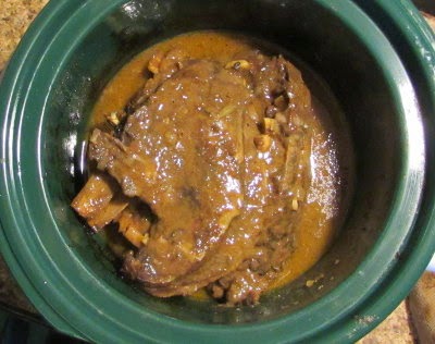 5 Acres & A Dream: Slow Cooker Ribs With Barbecue Gravy
