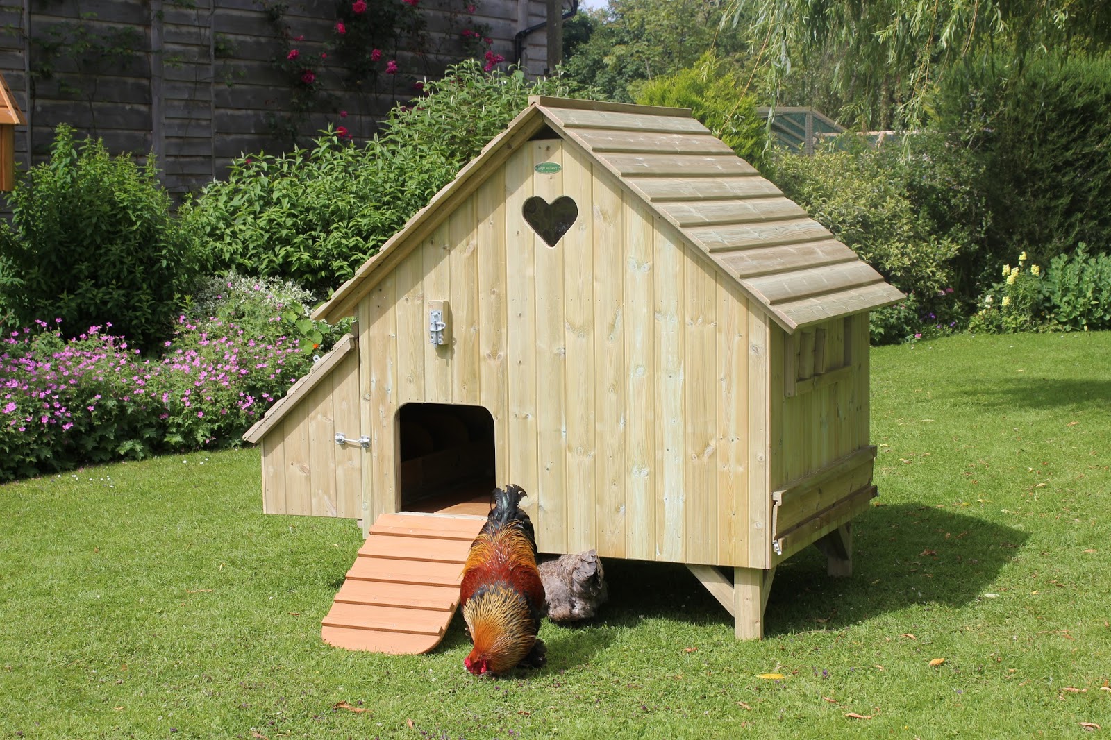 Flyte So Fancy Hen Houses for Larger Flocks