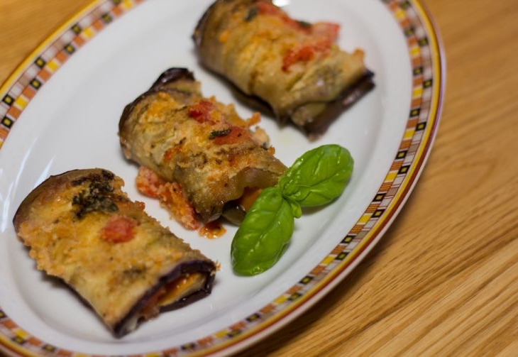 UNO SAPORITO PIATTO ESTIVO INVOLTINI DI MELANZANE E