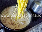 Spaghete cu sos de ciuperci preparare reteta