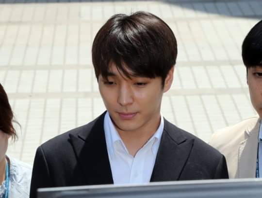 [naver] SINGER CHOI JONGHOON ARRESTED & SEUNGRI, 2015 PARTY, NOT ONLY