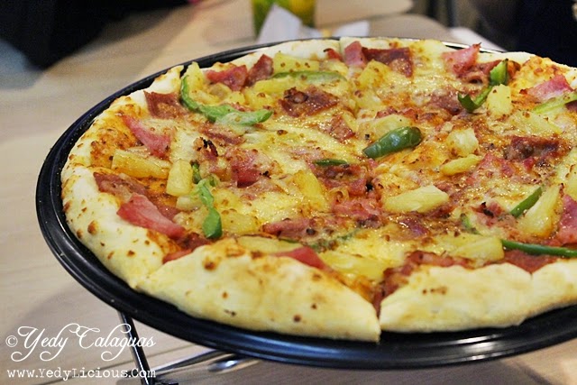 John Lloyd Cruz Invites Everyone to Enjoy Pizza and Pasta ...