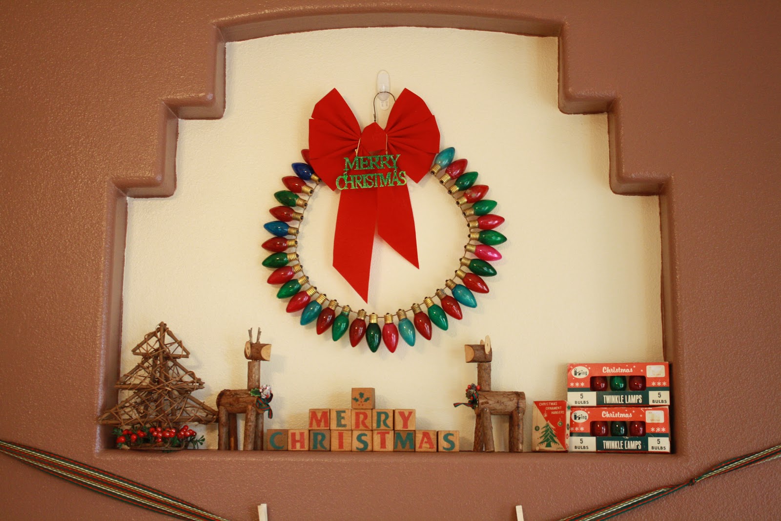 Joyful Treasure Hunting Joyful Creations Christmas Light Bulb Wreath