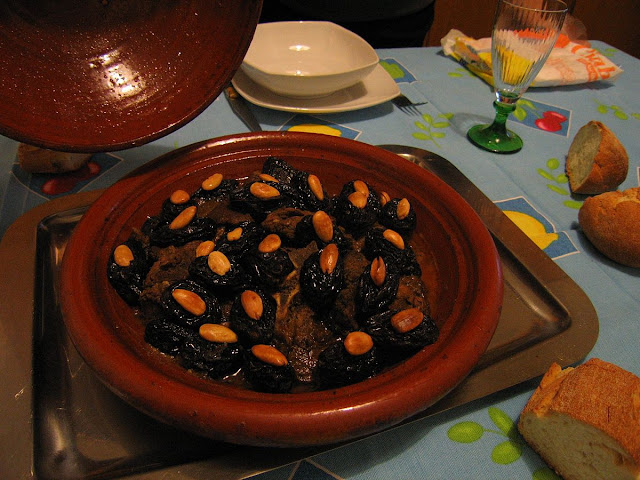 tajine with prunes and almonds
