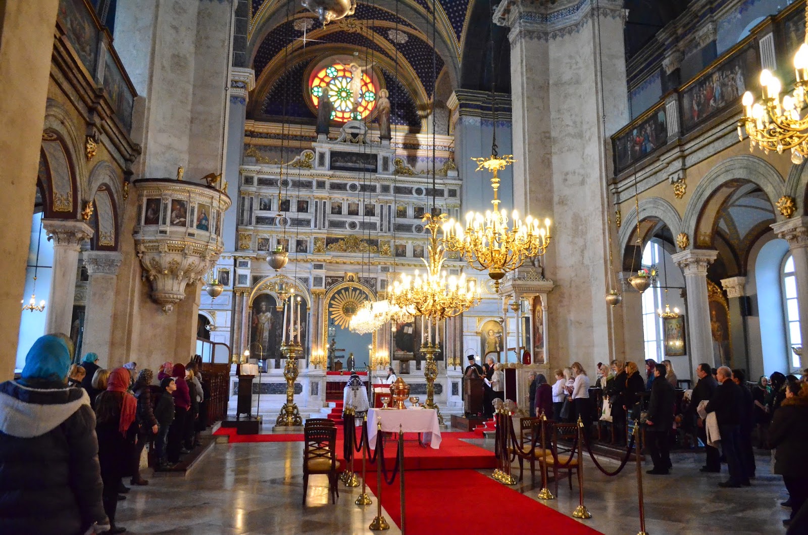 собор святого георгия (стамбул). церковь святой троицы стамбул. церковь святой троицы стамбул таксим. церковь святой троицы на таксиме. храм святой троицы стамбул.