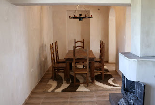 Dining table ready for use Dining table ready for use
