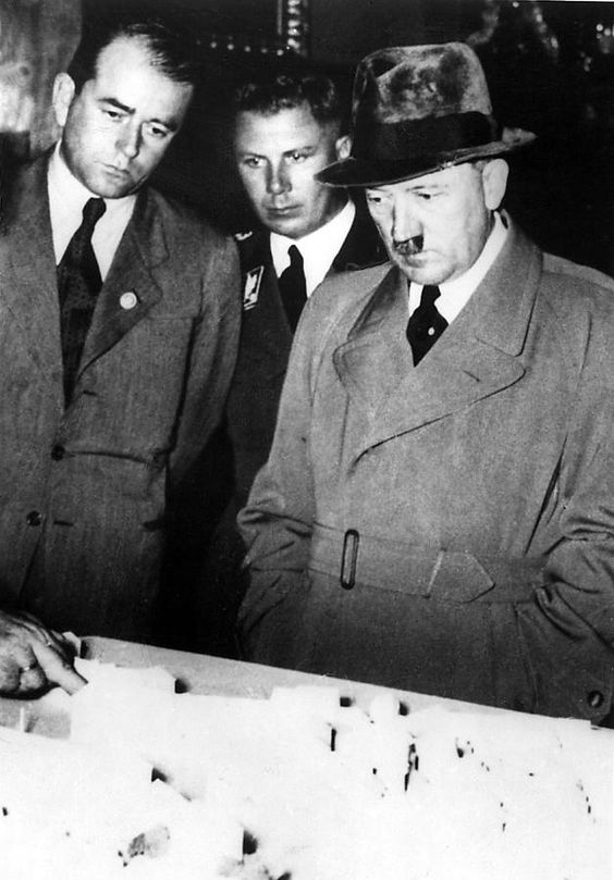 Albert Speer worldwartwo.filminspector.com Adolf Hitler