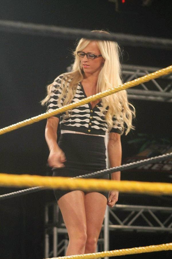 Wwe Divas Images And Latest Sports News Summer Rae Latest Wallpapers