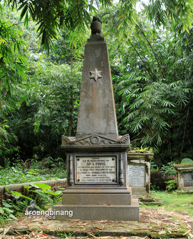 makam belanda kebun raya bogor