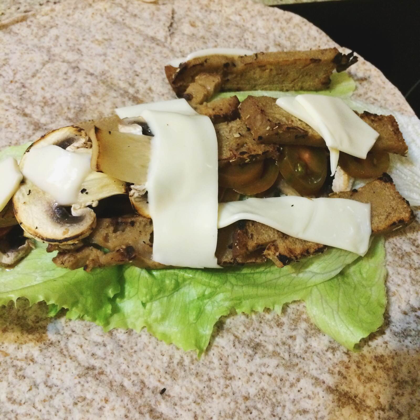 Burritos de seitán 1 REFLEJO EN EL ESPEJO + VIVESANO