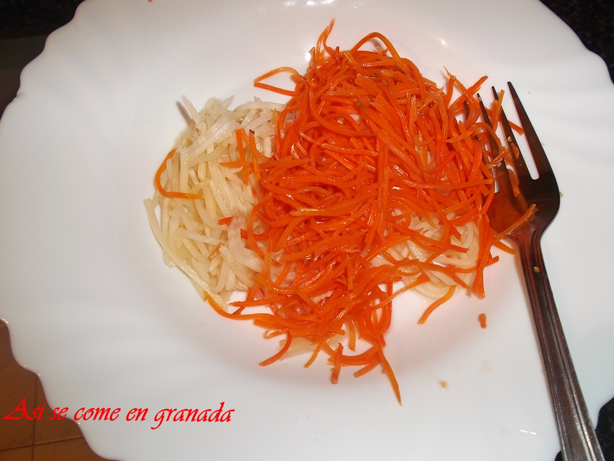 Así se come en Granada.: Ensalada de apio y zanahoria