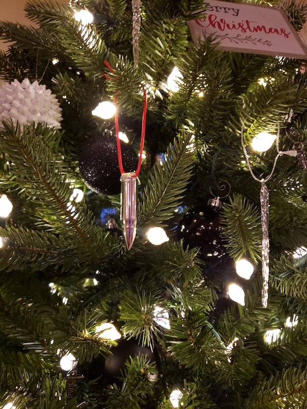 Ohh Christmas Tree, Ohh Gun Themed Christmas Tree