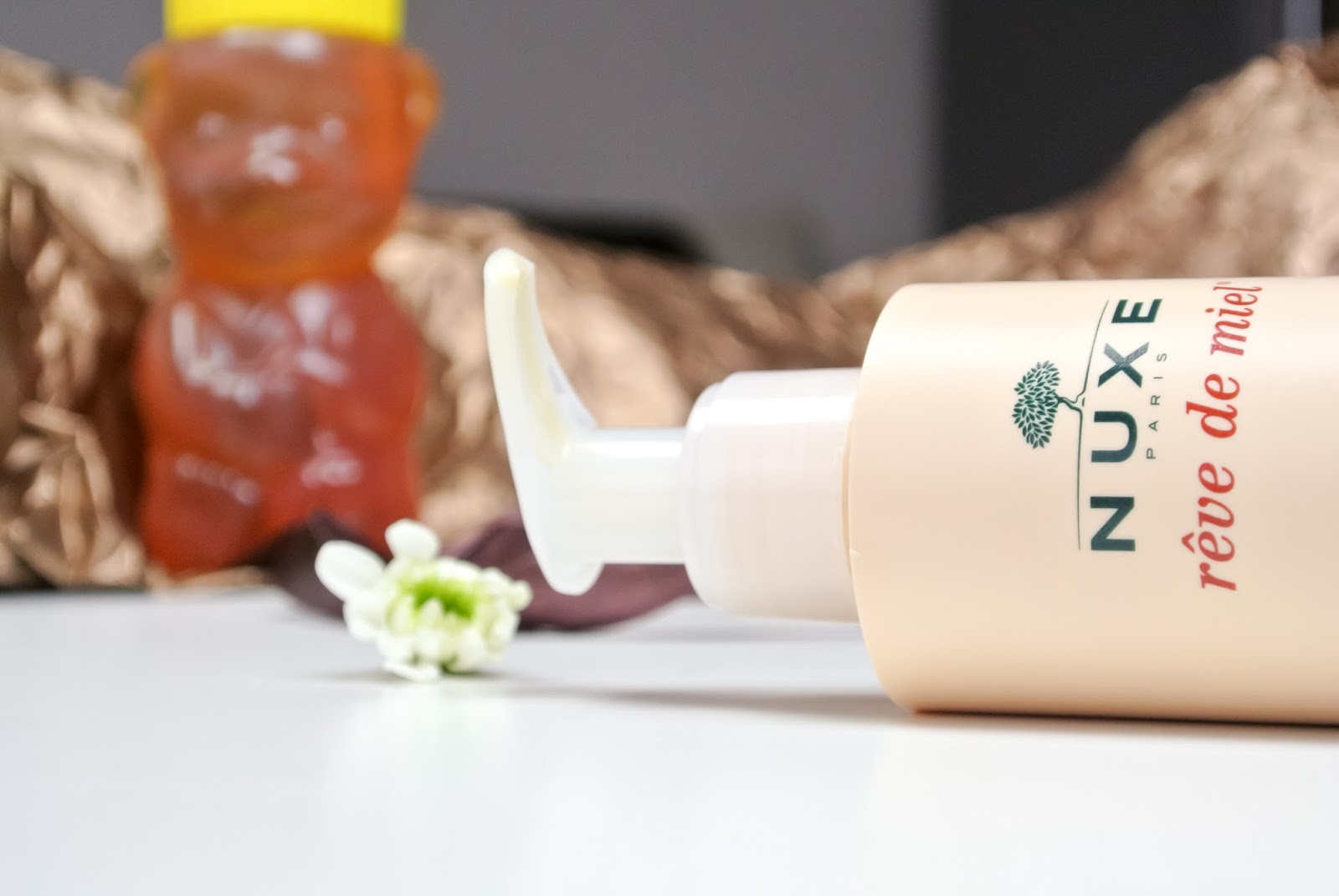 nuxe-reve-de-miel-balzam-telove-mleko