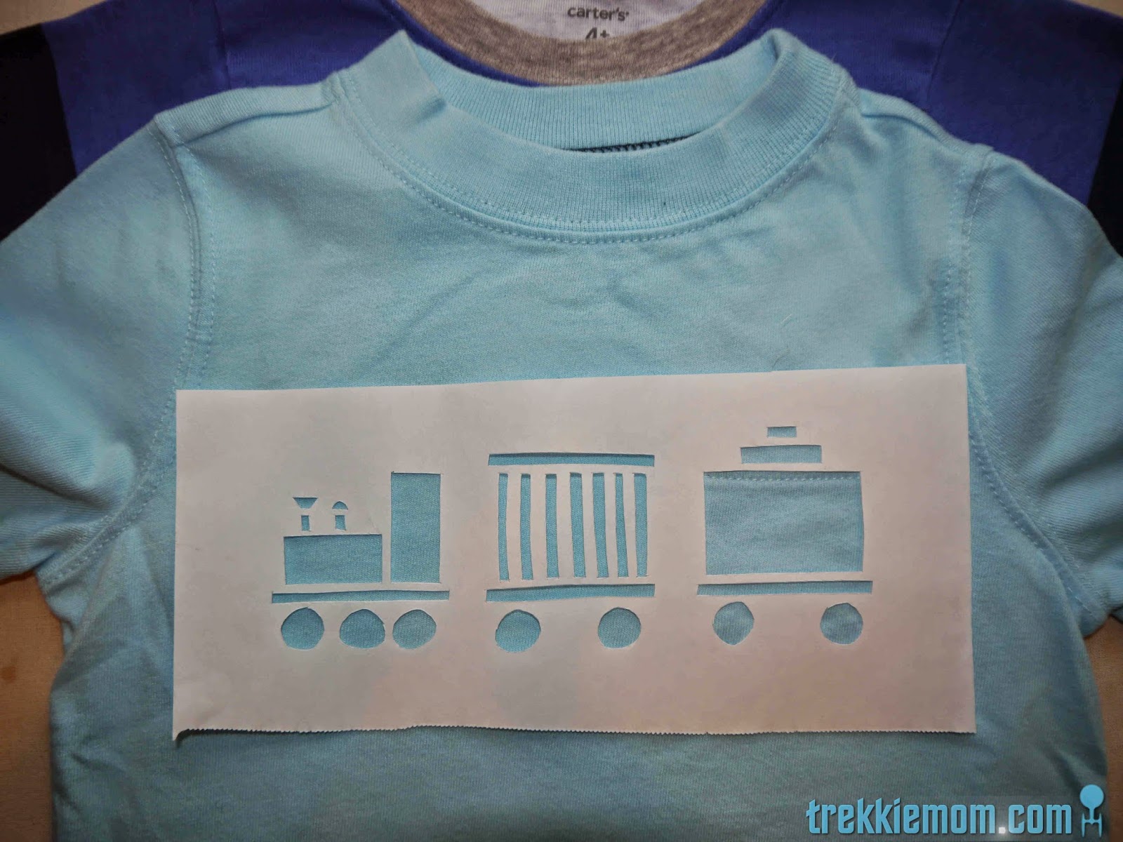 Trekkie Mom: Freezer Paper Stencil Tutorial