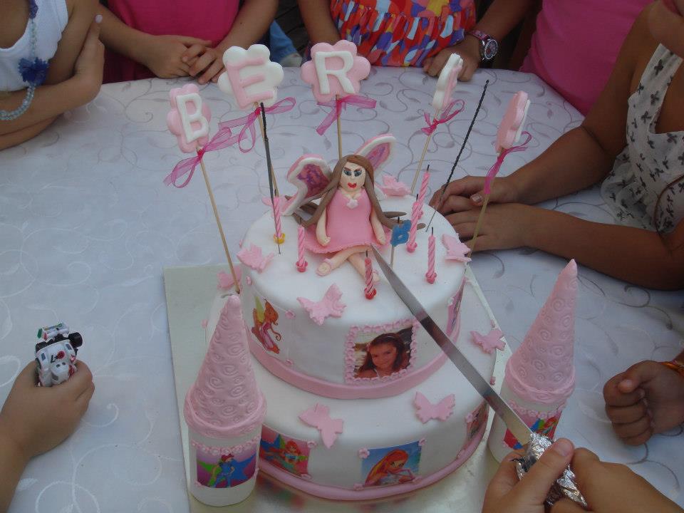 HAYALLERİNİZDEKİ PASTALAR VE KURABİYELER… Şatolu Winx�li pasta