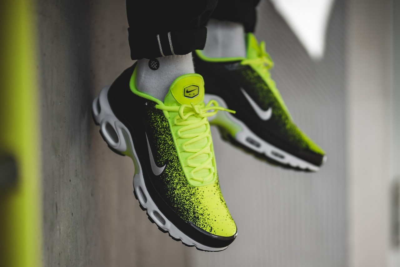 nike air max triple volt
