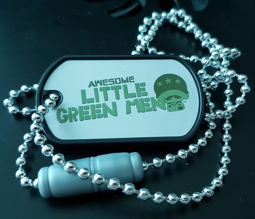 7 Awesome Little Green Men Blue Army CORPORAL RAIDER` #089 W/ dog tag 