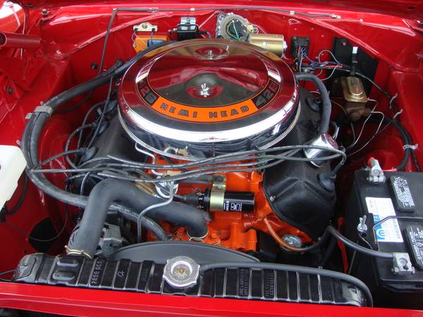 1968 Plymouth Roadrunner 426 Hemi Engine