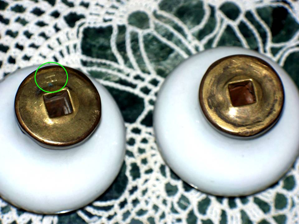 Campnya Mak Iyen SOLD Door Knobs Cottage Style