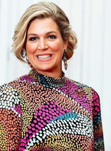 Queen Maxima wore Saloni Isa ruffle dress. Lendelhaus & Historische Saftfabrik Werder in Potsdam, Brandenburg