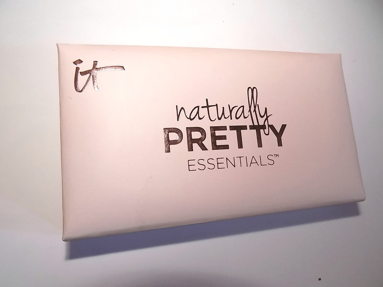 The Beauty Alchemist It Cosmetics Naturally Pretty Essentials™ Matte