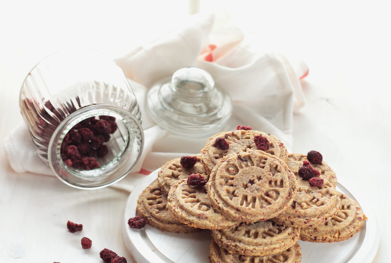 Fabsfood: Cookies integrales de vainilla con frutos secos y arándanos