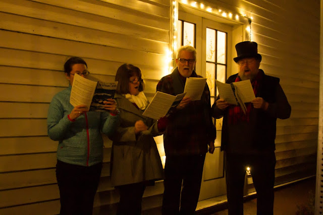 Carolers in Jacksonville  - Tree Lighting - Christmas - Holiday - Southern Oregon - What to do in Southern Oregon - THings to do - Events Calendar