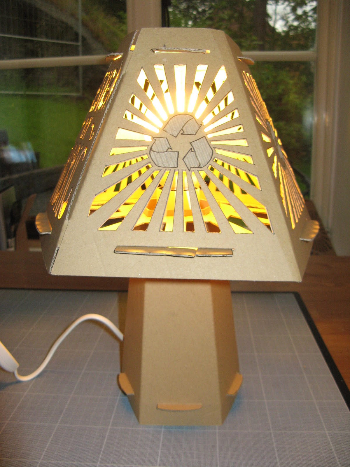 Fadric Recycling Design Cardboard Lamp