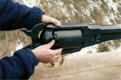 COOL : Inilah Revolver Terbesar Di Dunia Pernah Dicipta