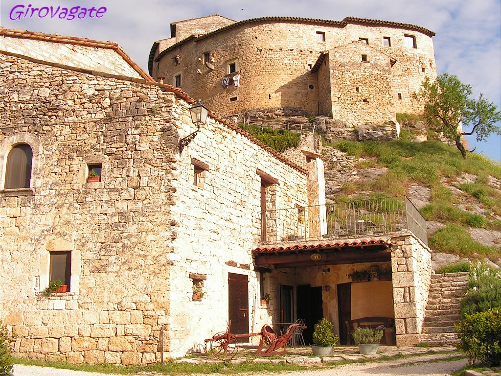 dormire castello Luco Acquasanta Terme