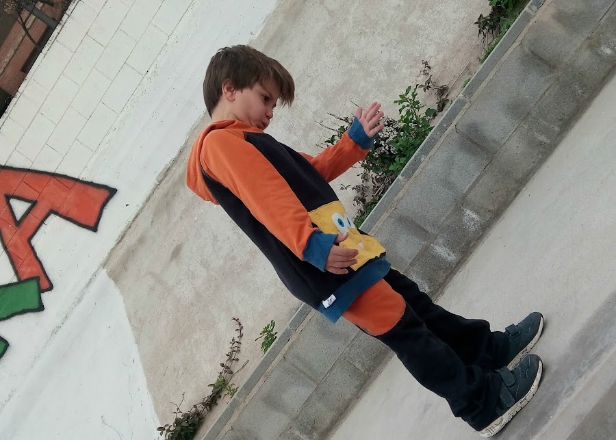 Sudadera bob esponja handmade Ottobre design